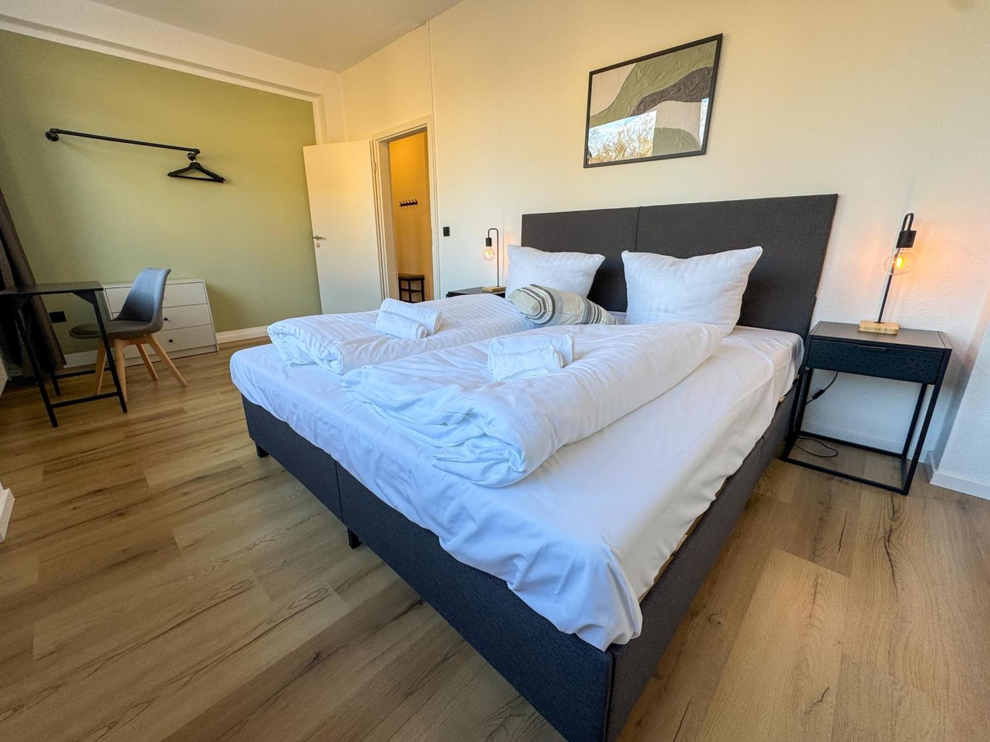 Apartment Duesseltal Messe 100Qm Düsseldorf Esterno foto