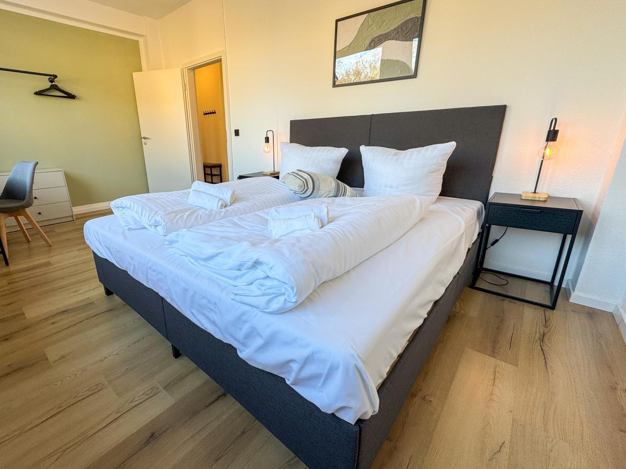 Apartment Duesseltal Messe 100Qm Düsseldorf Esterno foto
